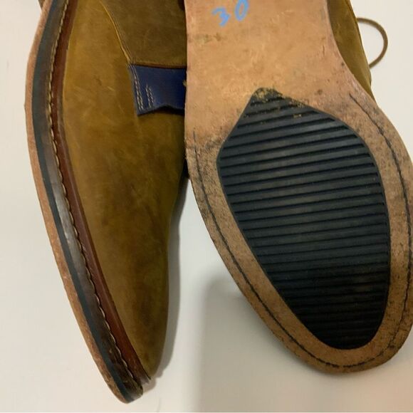 Cole Haan C20149 Mens size 9 Cambridge Chukka Brown leather Boots main image 15